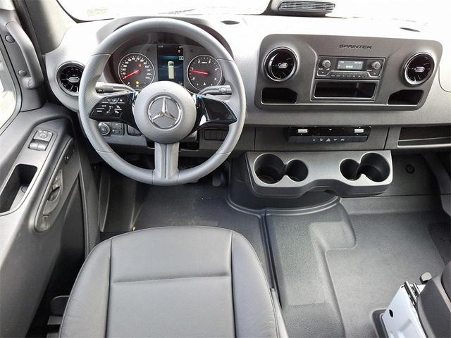 Photo of 2025 Arctic White Mercedes-Benz Sprinter 2500