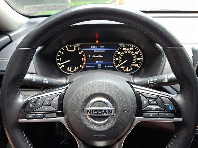 Photo of 2019 Super Black Clearcoat Nissan Altima