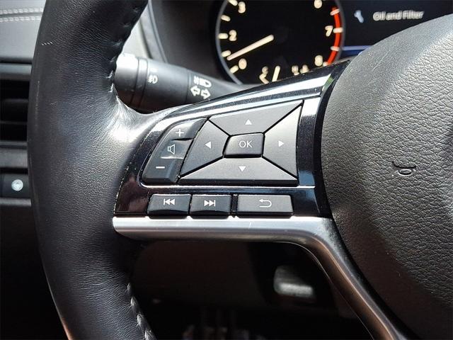 Photo of 2019 Super Black Clearcoat Nissan Altima