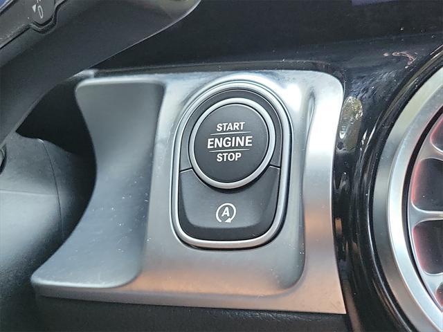 Photo of 2024 Night Black Mercedes-Benz GLB 250
