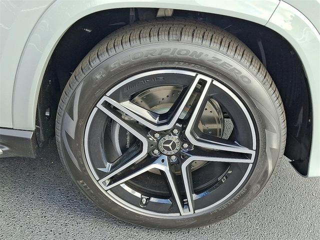 Photo of 2025 MANUFAKTUR Alpine Gray Mercedes-Benz GLS 450
