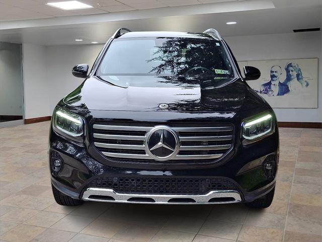 Photo of 2025 Night Black Mercedes-Benz GLB 250