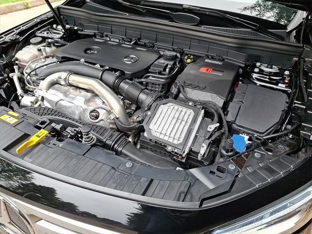 Photo of 2025 Night Black Mercedes-Benz GLB 250