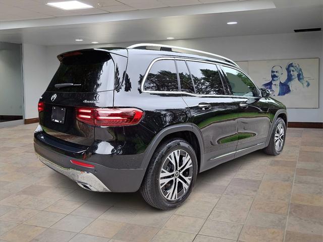 Photo of 2025 Night Black Mercedes-Benz GLB 250