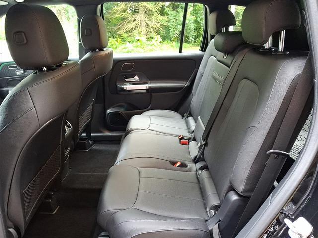 Photo of 2025 Night Black Mercedes-Benz GLB 250