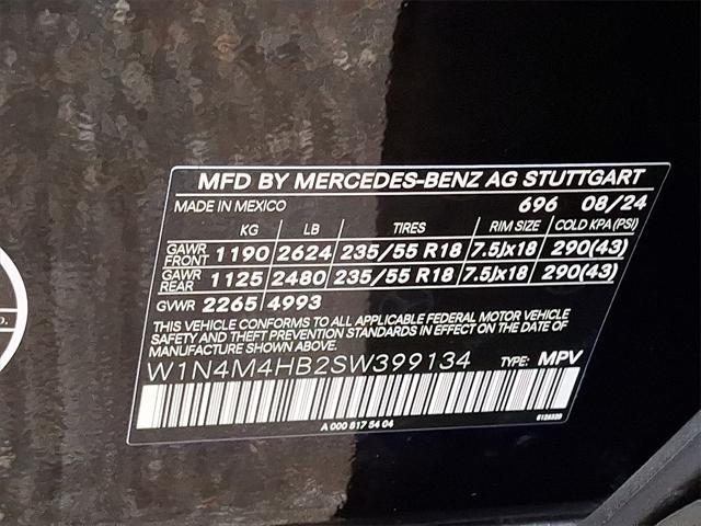 Photo of 2025 Night Black Mercedes-Benz GLB 250