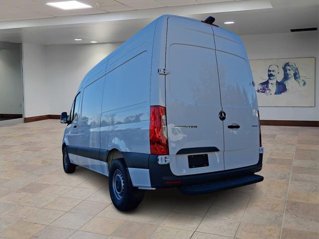 Photo of 2025 Arctic White Mercedes-Benz Sprinter 2500