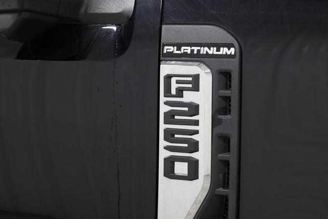 Photo of 2024 Agate Black Metallic Ford F-250