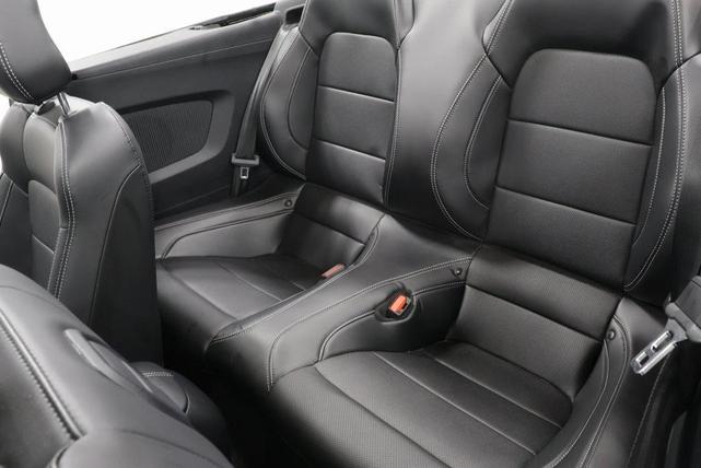 Photo of 2022 Oxford White Ford Mustang