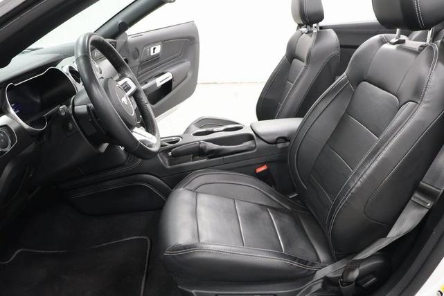 Photo of 2022 Oxford White Ford Mustang
