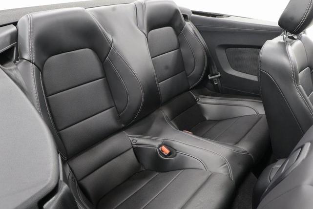 Photo of 2022 Oxford White Ford Mustang