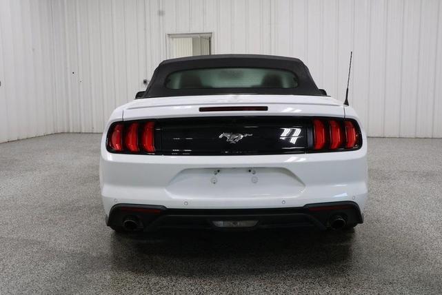 Photo of 2022 Oxford White Ford Mustang