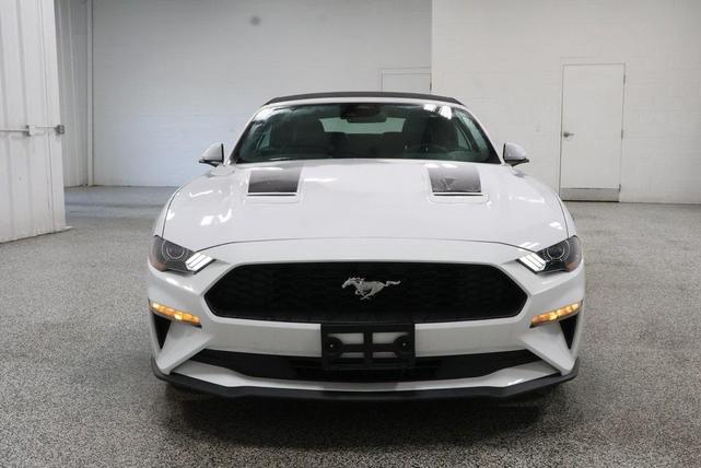 Photo of 2022 Oxford White Ford Mustang