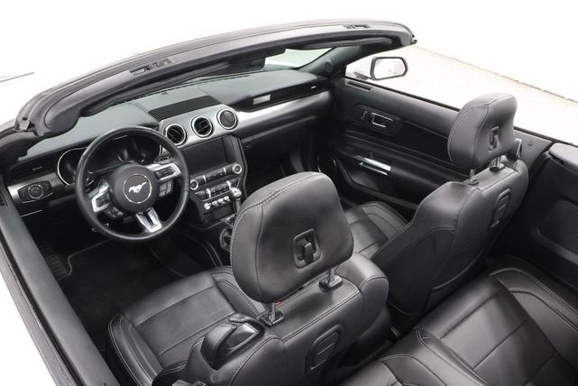 Photo of 2022 Oxford White Ford Mustang