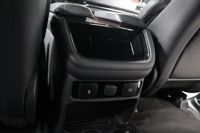 Photo of 2024 Silver Radiance Metallic Lincoln Navigator L