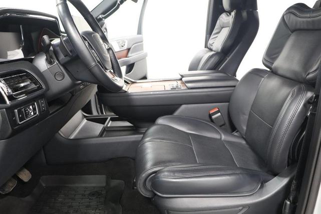 Photo of 2024 Silver Radiance Metallic Lincoln Navigator L