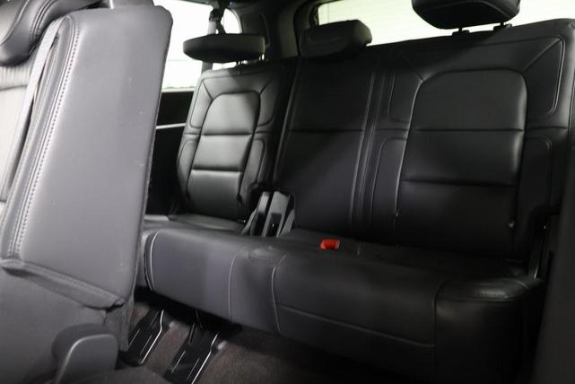 Photo of 2024 Silver Radiance Metallic Lincoln Navigator L