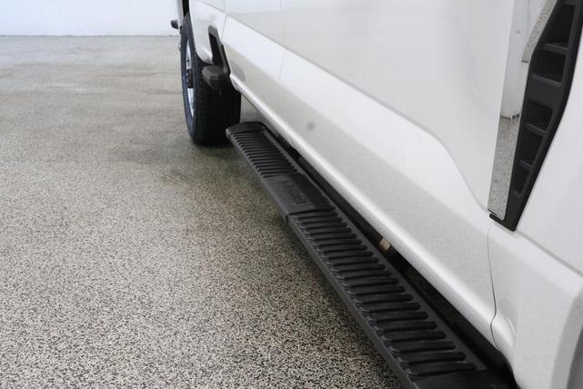 Photo of 2026 Oxford White Ford F-350