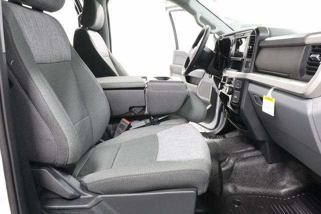 Photo of 2026 Oxford White Ford F-350