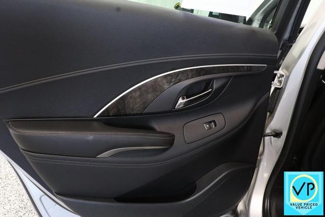 Photo of 2016 Quicksilver Metallic Buick LaCrosse