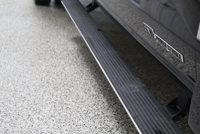 Photo of 2024 Agate Black Metallic Ford F-450