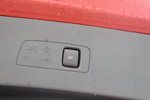 Photo of 2024 Red Carpet Metallic Tinted Clearcoat Lincoln Corsair