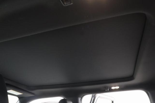 Photo of 2022 Star White Ford F-350