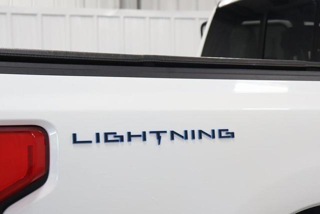 Photo of 2023 Star White Ford F-150 Lightning