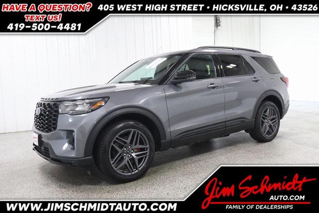 Photo of 2025 Carbonized Gray Metallic Ford Explorer