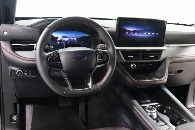 Photo of 2025 Carbonized Gray Metallic Ford Explorer