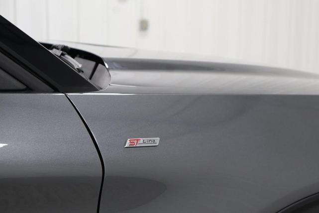 Photo of 2025 Carbonized Gray Metallic Ford Explorer