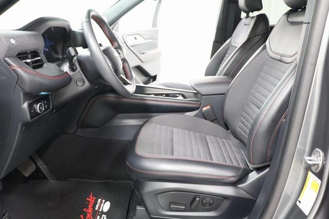 Photo of 2025 Carbonized Gray Metallic Ford Explorer