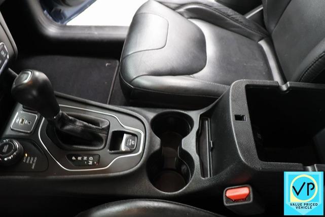 Photo of 2020 Slate Blue Pearlcoat Jeep Cherokee