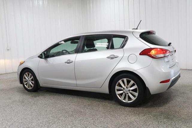 Photo of 2015 Bright Silver Kia Forte