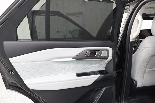 Photo of 2025 Agate Black Metallic Ford Explorer