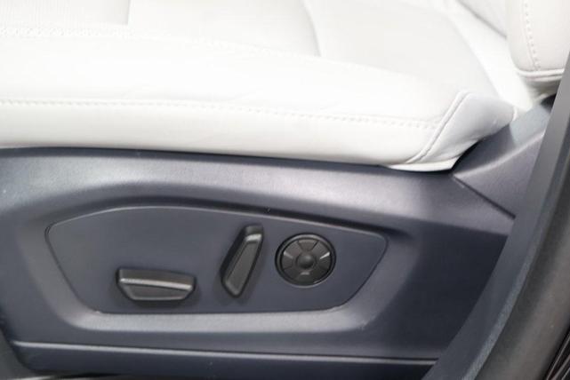 Photo of 2025 Agate Black Metallic Ford Explorer