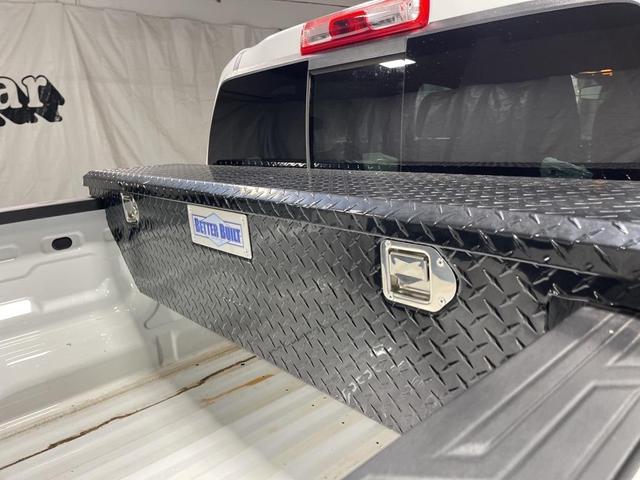 Photo of 2024 Summit White Chevrolet Colorado