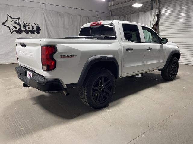 Photo of 2024 Summit White Chevrolet Colorado