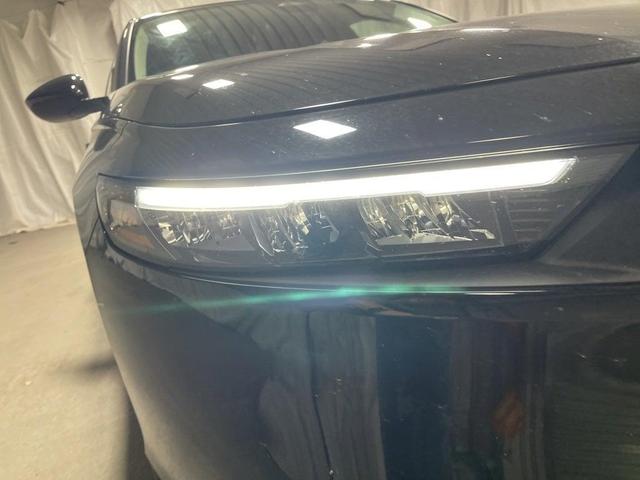 Photo of 2024 Crystal Black Pearl Honda Accord