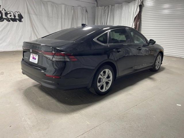 Photo of 2024 Crystal Black Pearl Honda Accord