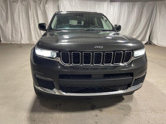 Photo of 2023 Rocky Mountain Pearlcoat Jeep Grand Cherokee L