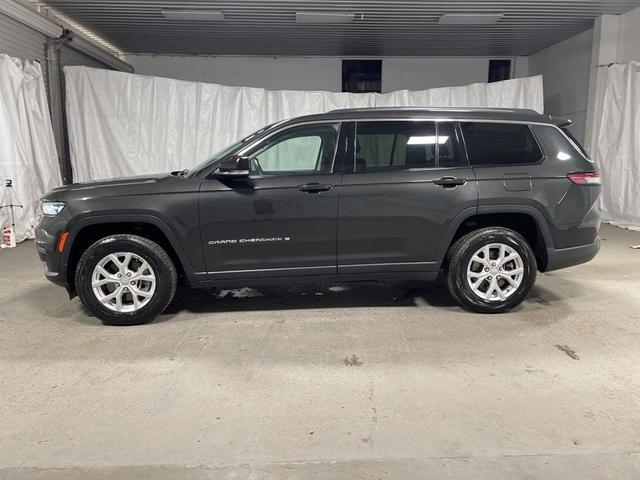 Photo of 2023 Rocky Mountain Pearlcoat Jeep Grand Cherokee L