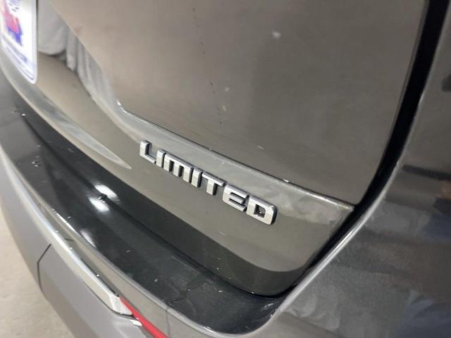 Photo of 2023 Rocky Mountain Pearlcoat Jeep Grand Cherokee L
