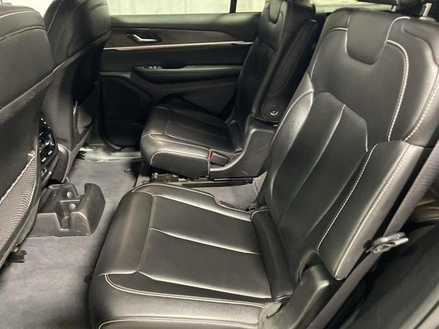 Photo of 2023 Rocky Mountain Pearlcoat Jeep Grand Cherokee L