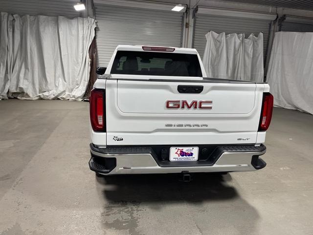 Photo of 2025 Summit White GMC Sierra 1500