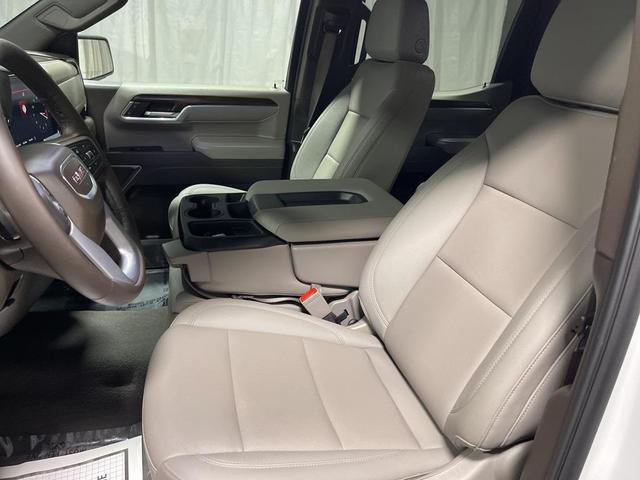 Photo of 2025 Summit White GMC Sierra 1500