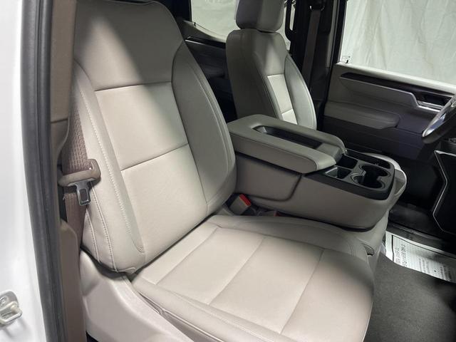 Photo of 2025 Summit White GMC Sierra 1500