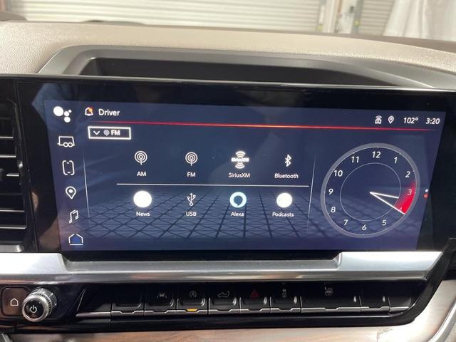 Photo of 2025 Summit White GMC Sierra 1500