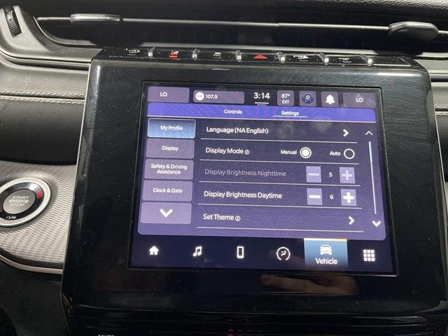 Photo of 2023 Metallic Jeep Grand Cherokee L