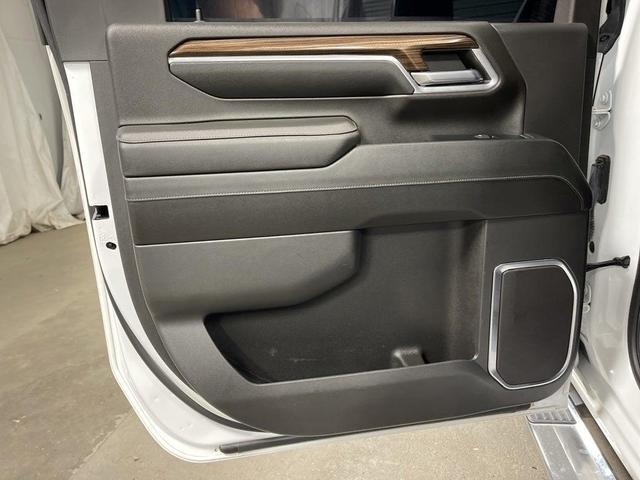 Photo of 2024 Summit White Chevrolet Silverado 2500